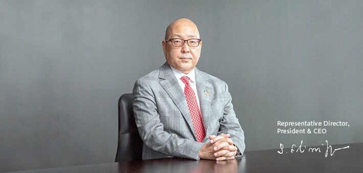 Pursuing Sustainability and Promoting Creation of an Entity that Can Win. Toyo Tire Corporation Representative Director and President Takashi Shimizu