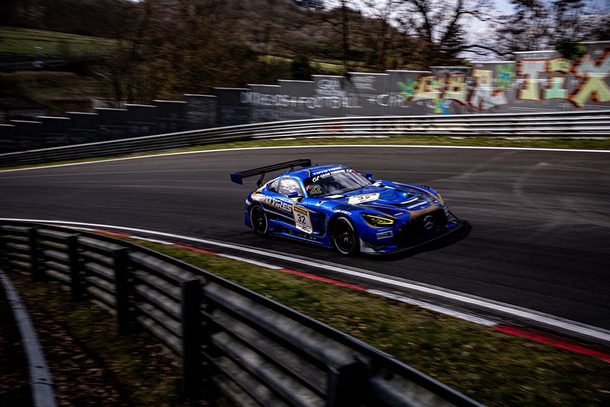 A race vehicle fitted with PROXES tires competing at the N&uuml;rburgring